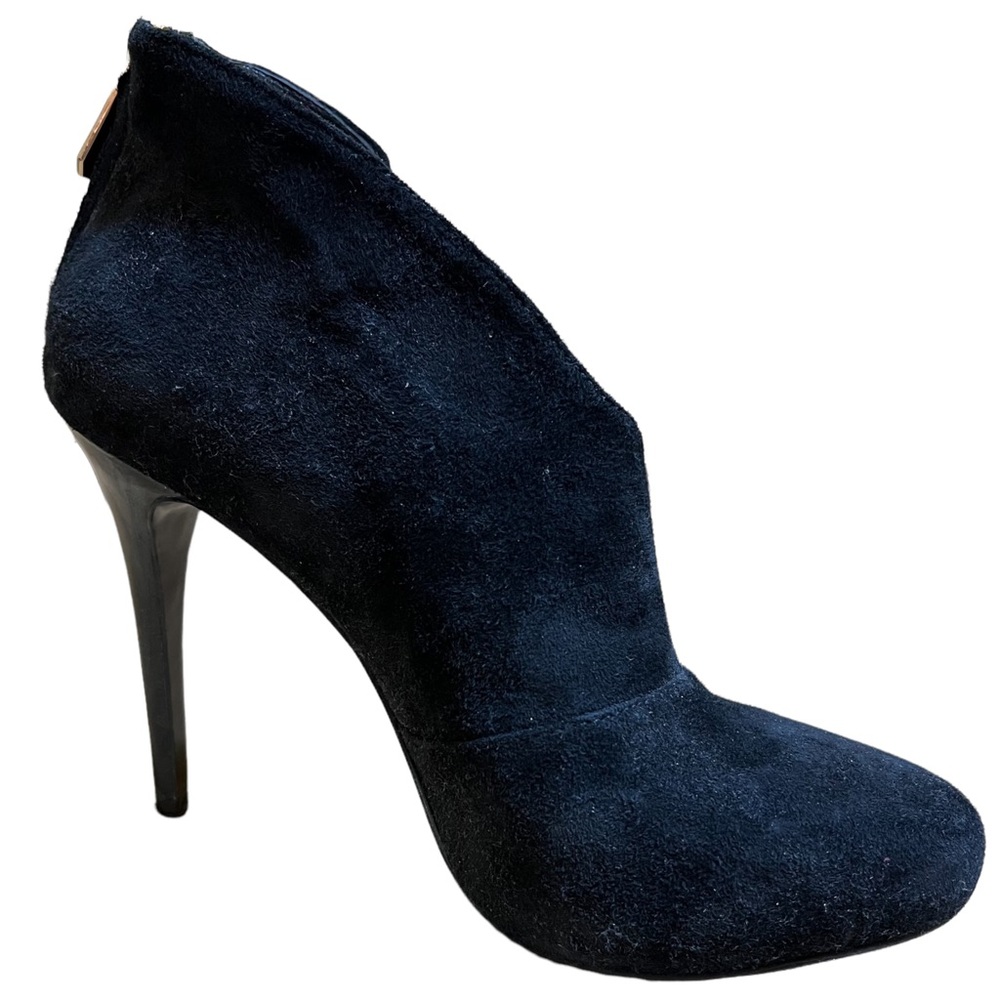 Guess CARLICE Black Suede Size 9 Ankle Platform Boot Bootie - MSRP $139